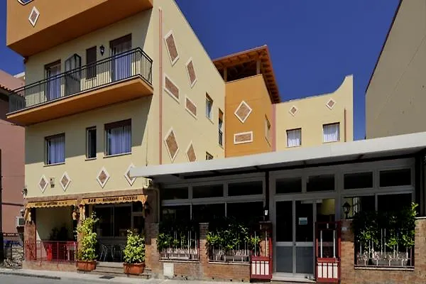 La Lanterna Hotel Rometta Marea Itálie